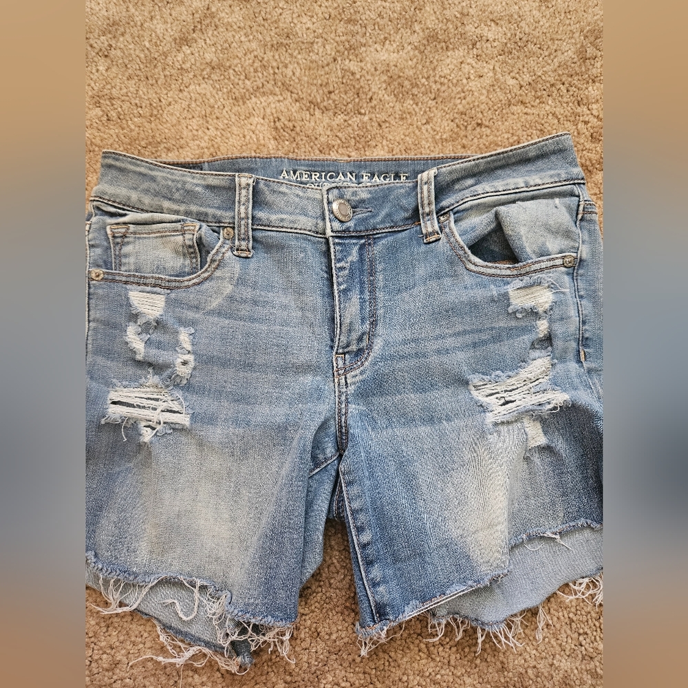American Eagle size 10 Super Stretch Shorts